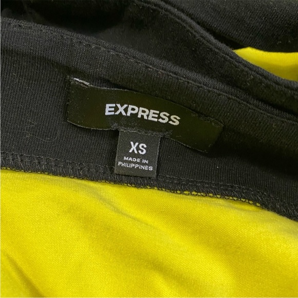 Express Cutout Back Fitted Tank Top - Picture 7 of 9